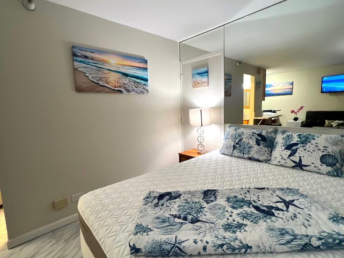 Aqua Aloha Surf Waikiki Aparthotel Exterior photo